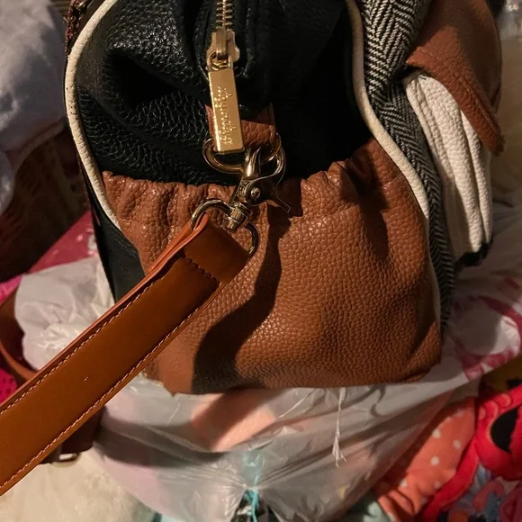 Itzy Ritzy Triple threat diaper bag